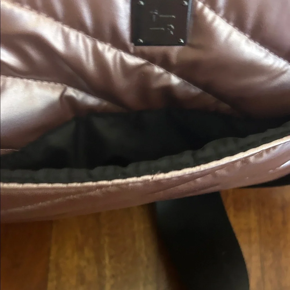 THINK ROYLN Metallic Pink Crossbody Bag - Picture 4 of 5
